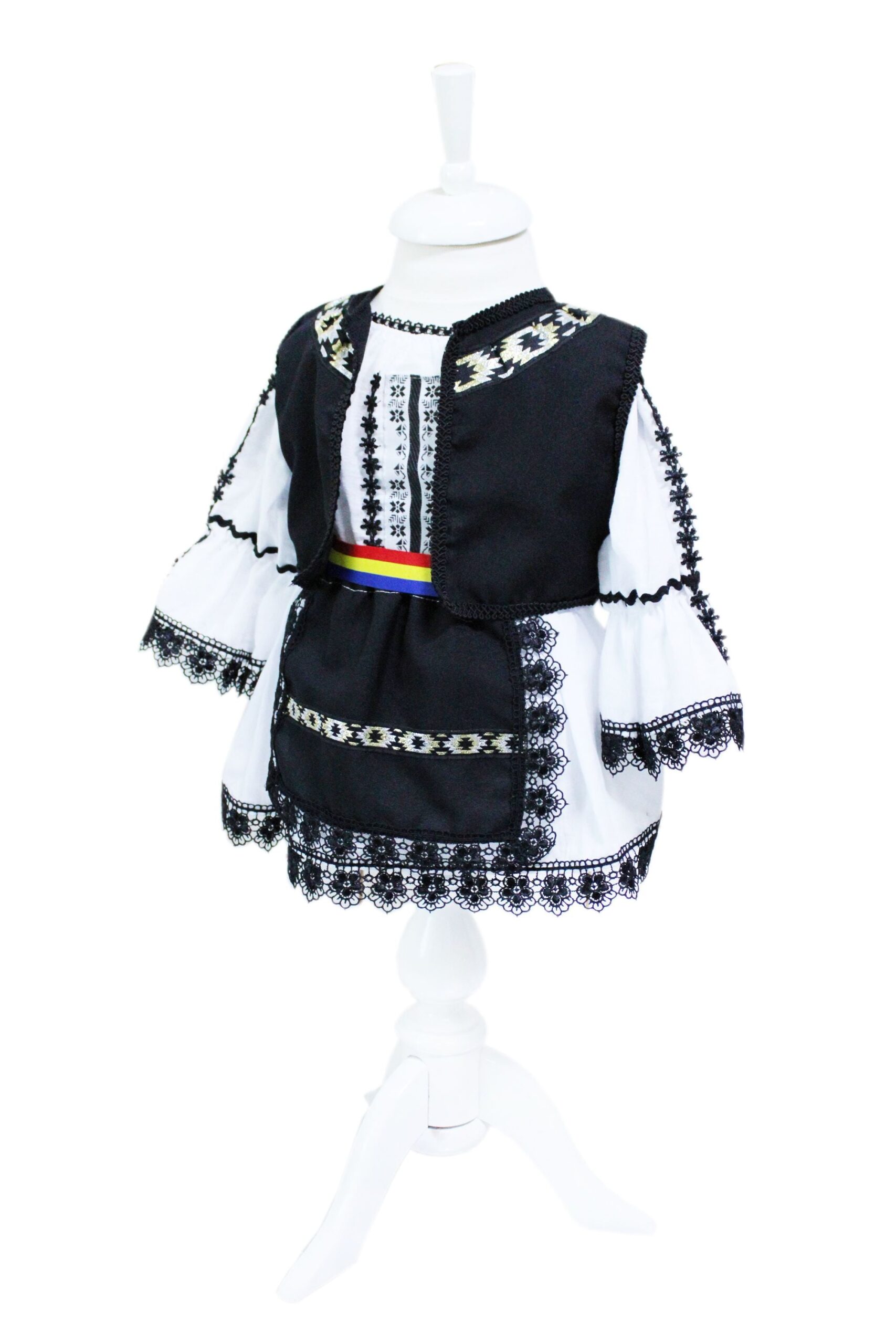 Costum popular, Negru, bluza, fusta cu fota aplicata, vesta, brau, pentru fetite, REC7