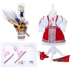 Set complet pentru botez compus din 13 piese, costum popular, lumanare cu tarancuta si trusou brodat cu ingeras format din 7 piese, REC1597