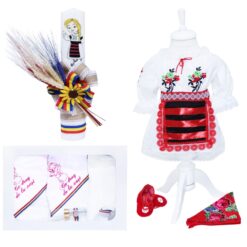 Set complet traditional pentru botez compus din 12 piese, costum popular, lumanare cu tarancuta si trusou brodat cu ingeras format din 6 piese, REC1598