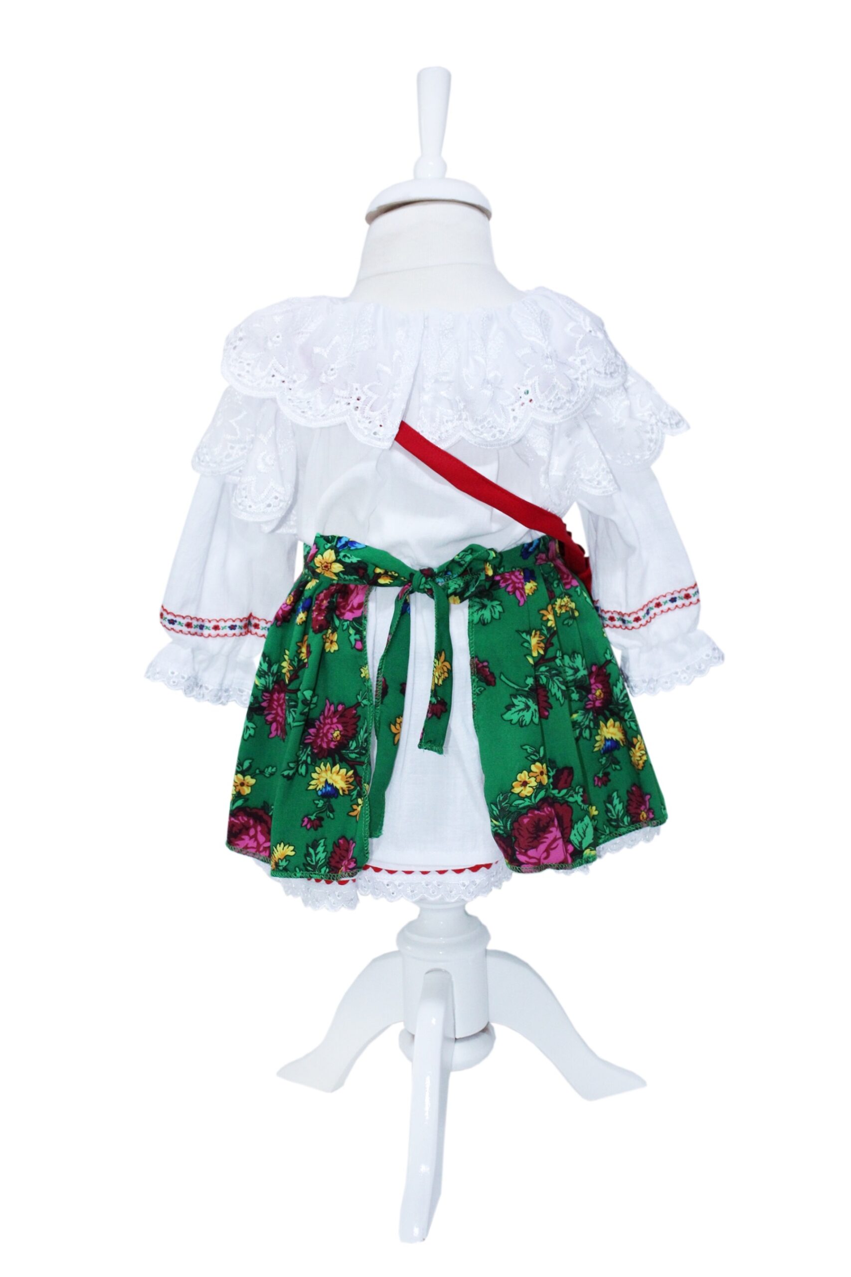 Costum popular alb-verde din zona Maramuresului pentru botez, 4 piese, rochie, fota, traistuta, batic, REC1178 - imagine 3