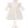 Set complet pentru botez de fete compus din lumanare cu ursulet, trusou rochita ivoire cu volanas REC2248