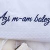 Trusou brodat cu "Azi m-am crestinat" pentru botez de baieti, 7 piese, carouri, Recostore®, REC2294
