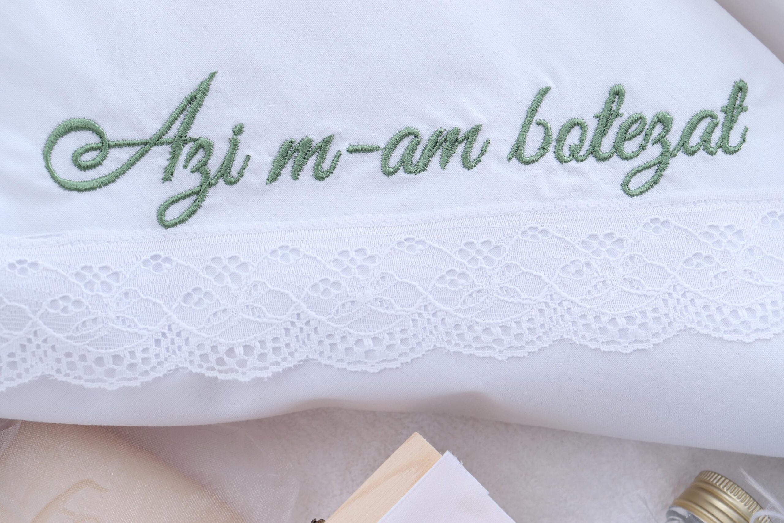 Trusou botez Verde Smarald, "Azi m-am crestinat", Costum de Print, lumanare, trusou, catifea, 13 piese, Recostore®, REC2295