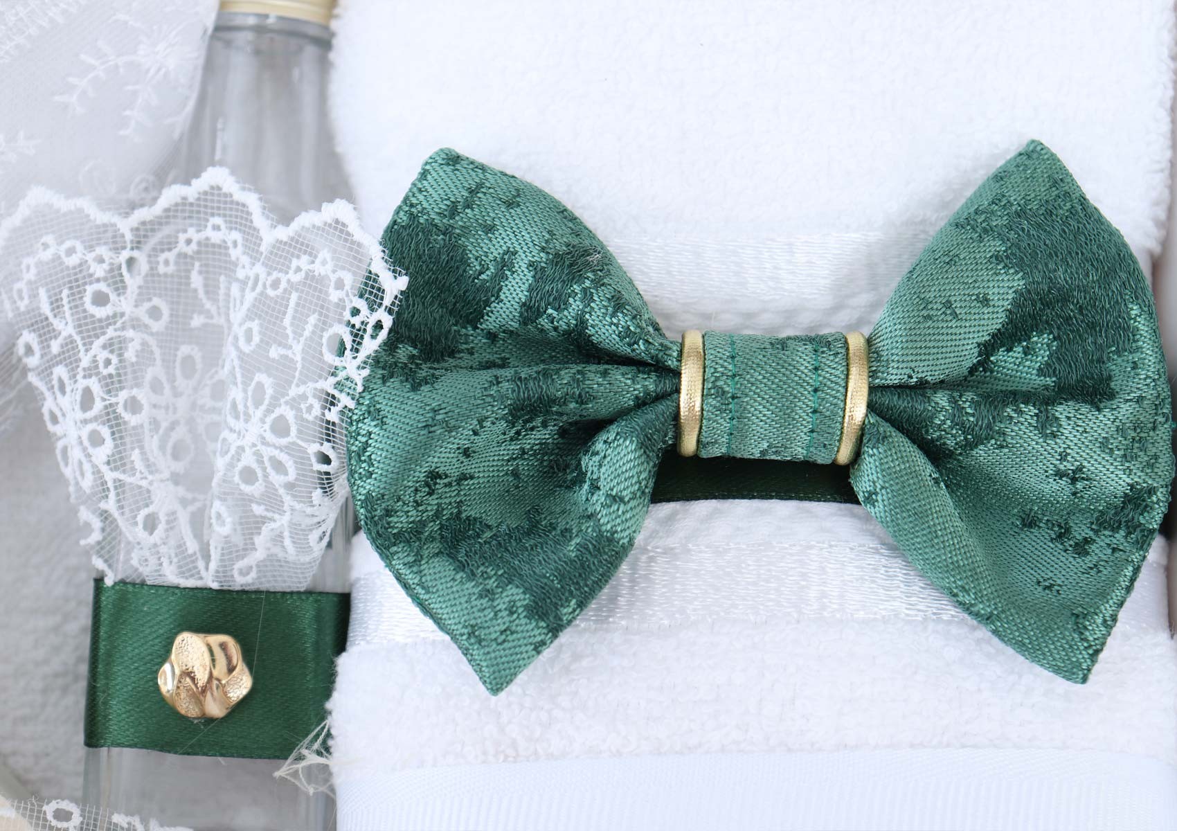 Trusou brodat cu "Azi m-am crestinat" pentru botez de baieti, 7 piese, verde, Recostore®, REC2438