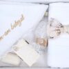 Trusou brodat cu "Azi m-am crestinat" pentru botez de baieti, 7 piese, crem, Recostore®, REC2439