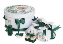 Trusou pentru botez de baieti, Model cu Ursulet, verde inchis, 8 piese, Recostore®, REC2625